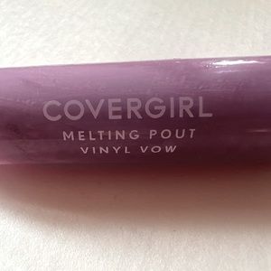 COVERGIRL Melting Pout Matte #330 Seismic Impulsion